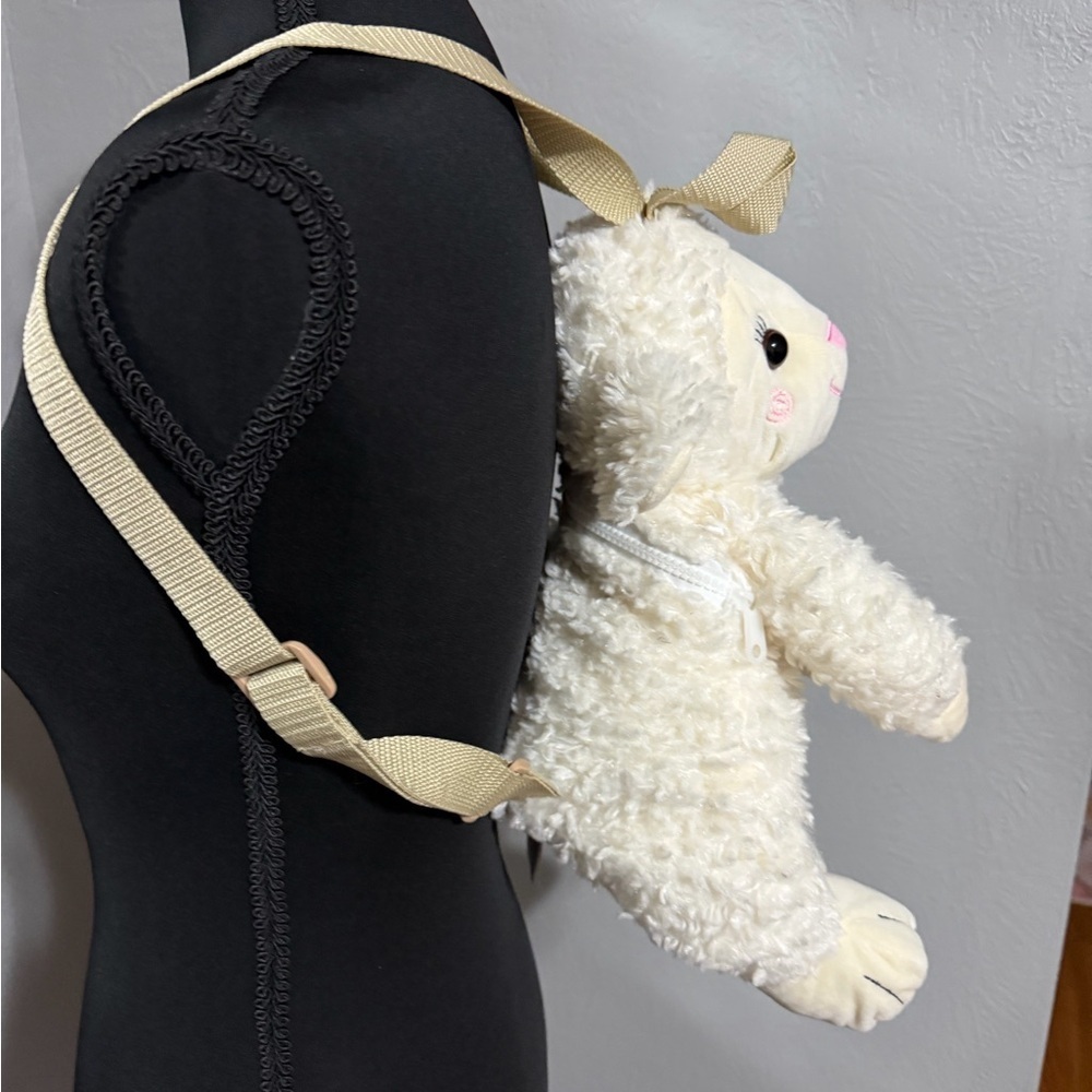 Critter Collection lamb backpack by Lynco Products. - Picture 3 of 7